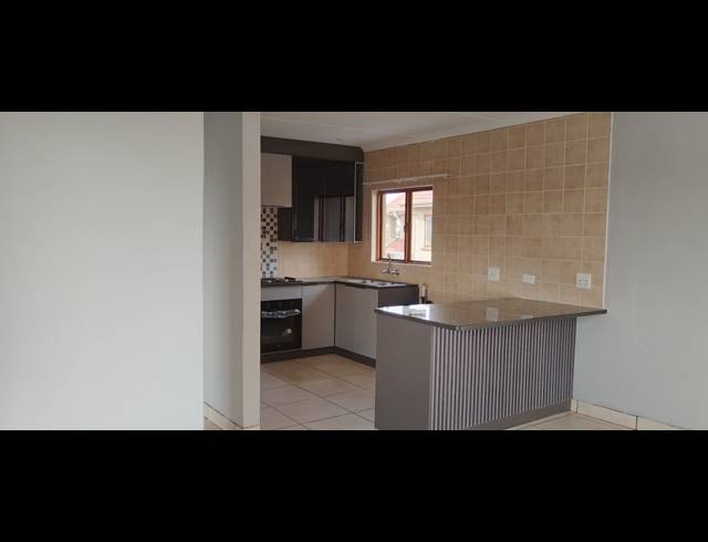 3 BEDROOM PENTHOUSE TO LET IN REYNO RIDGE